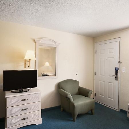 Days Inn Pensacola North Ferry Pass Kültér fotó