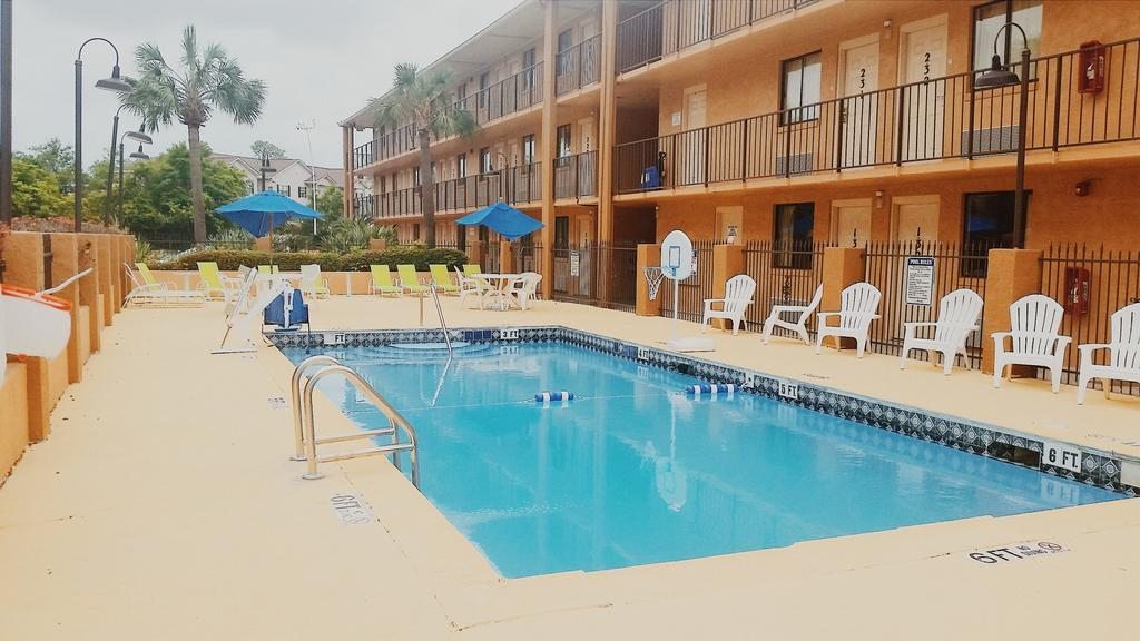 Days Inn Pensacola North Ferry Pass Kültér fotó
